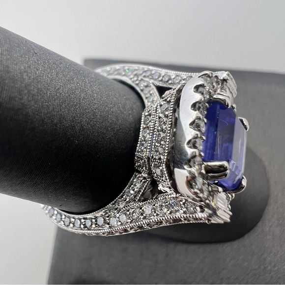 14k White Gold Diamond & Tanzanite Ring - Picture 4 of 11